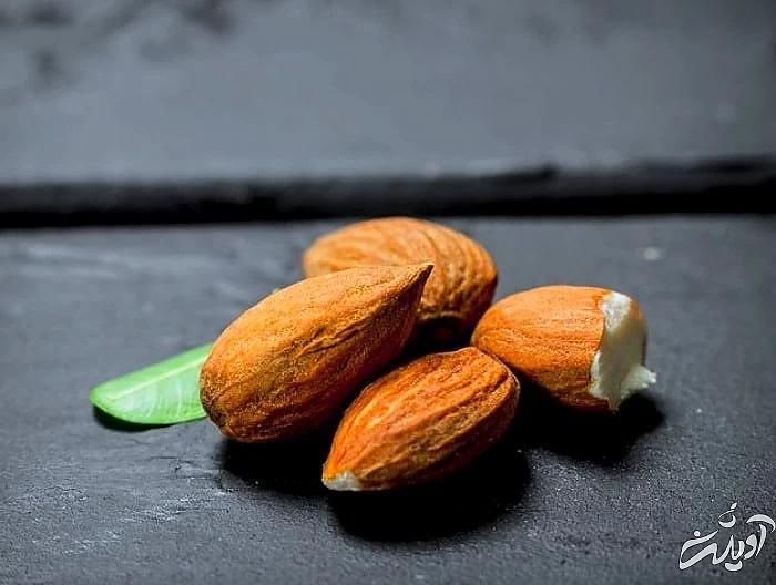 خواص بادام